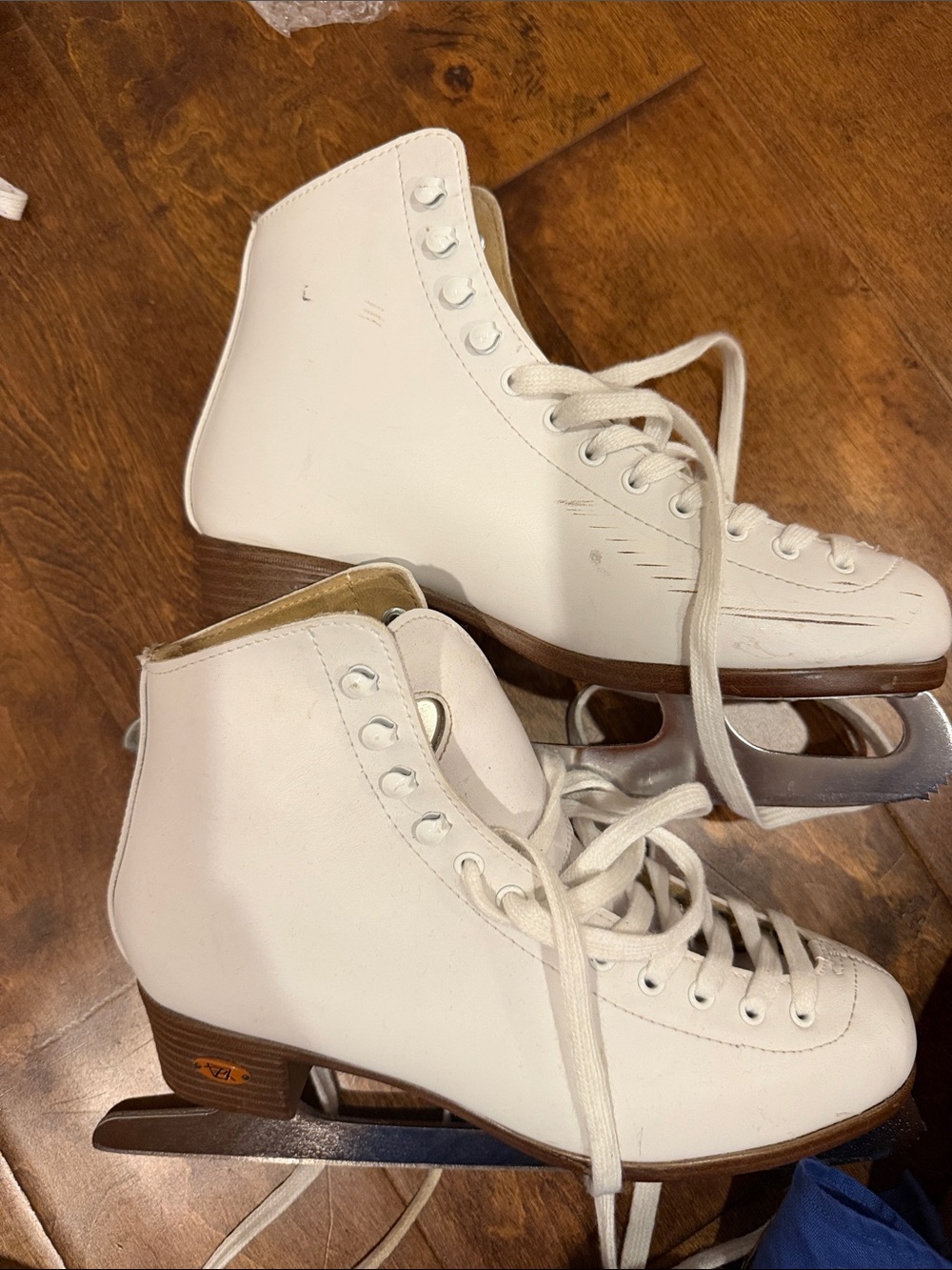 Women's White Lace-Up Figure Ice Skates